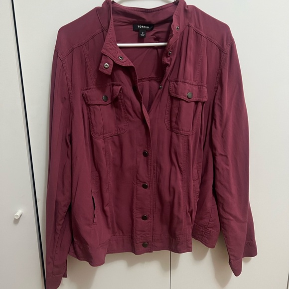 Lightweight utility jacket - Picture 2 of 3